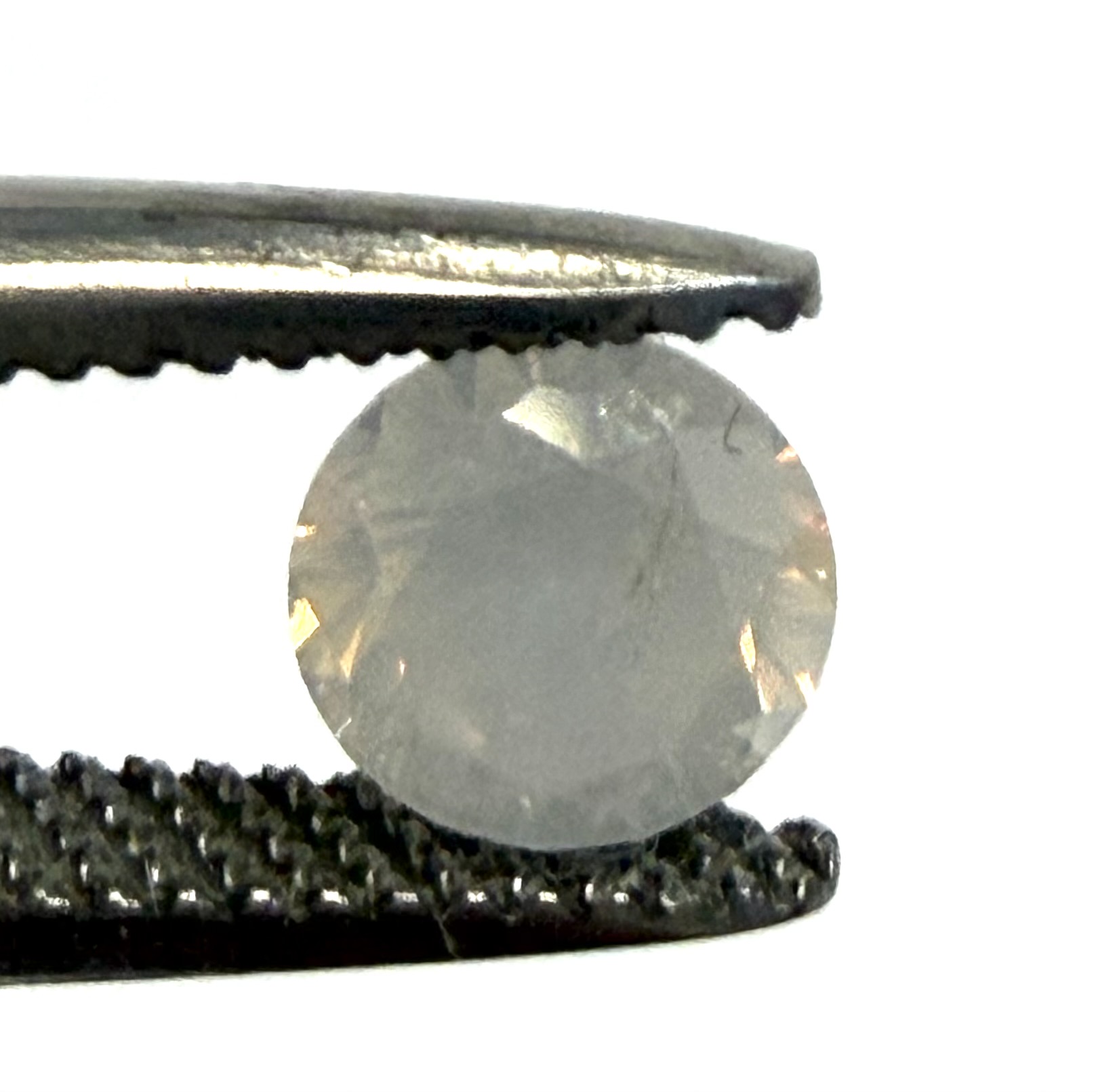 Round Brilliant Cut Milky White Diamond 0.40ct