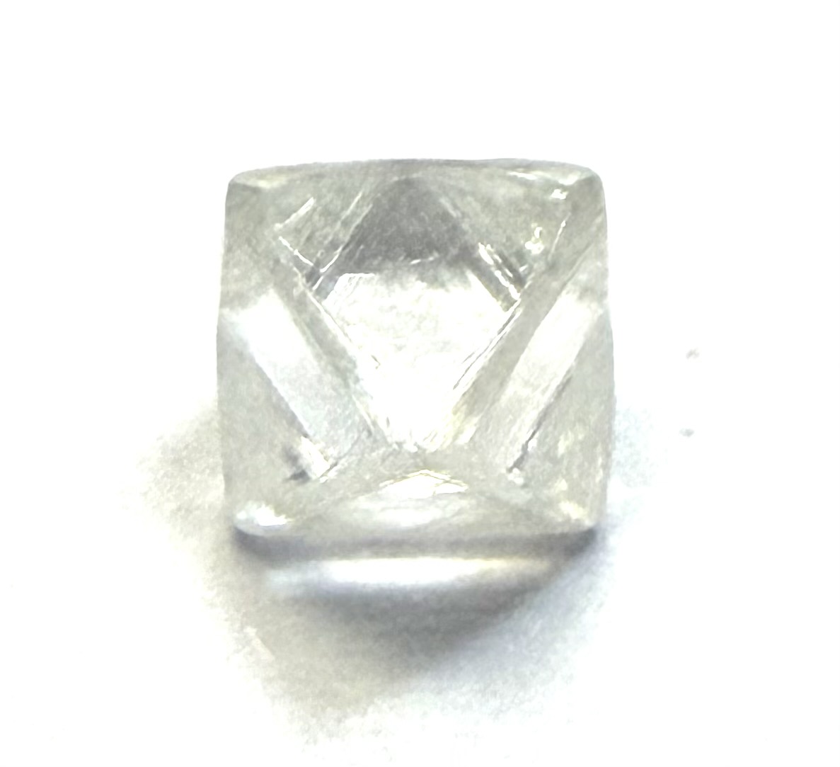 Octahedron White VS+ Rough 1.97ct