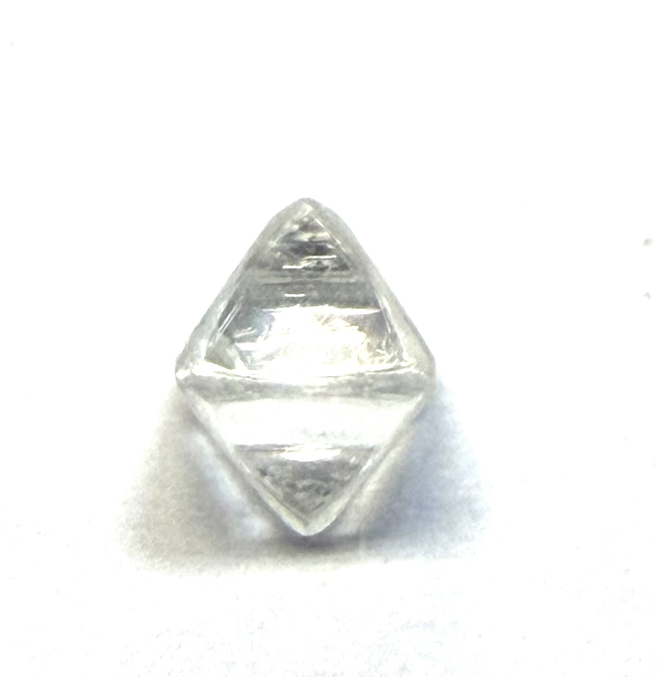 Octahedron White VS+ Rough 1.97ct - Image 2